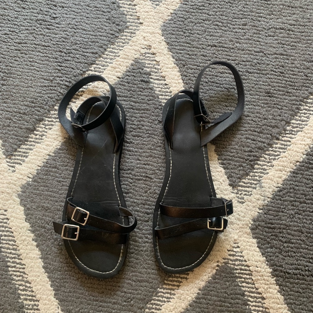 Aeropostale black sandals